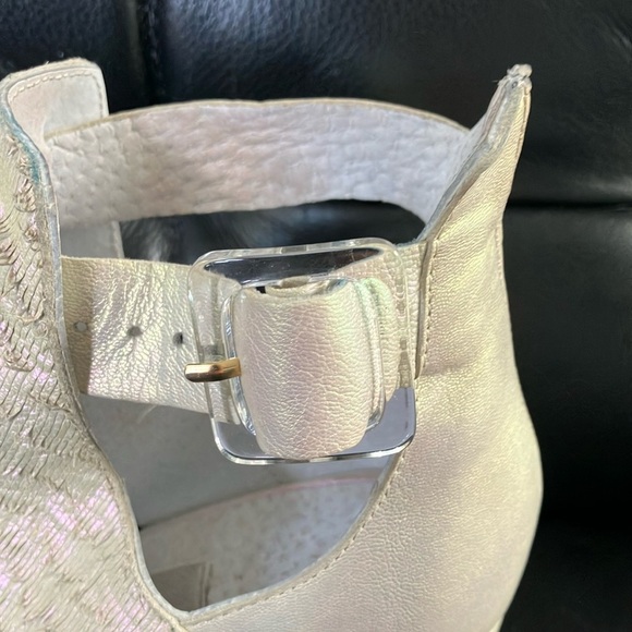 Women’s size 38 Spanish leather Miista- London Cream 2.5” Shoes - Imperfect - Picture 6 of 16